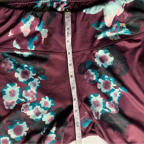 ACX Capri Athletic Leggings Burgundy and Floral - Picture 3 of 6